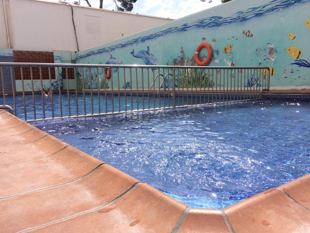 Apartamentos Ses Savines San Antonio  Buitenkant foto